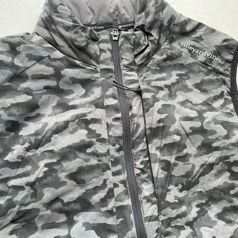 Vineyard Vines Jim Nantz Performance Waterproof Full Zip Puffer Vest Camo M